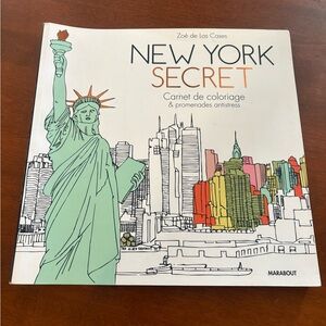 Marabout New York Secret Coloring Book - Green and Multicolor
